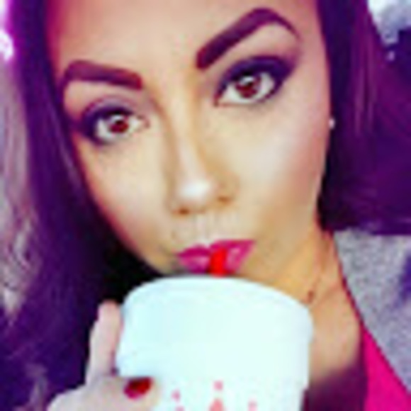 Meet your Posher, Shannon - Picture 1 of 1